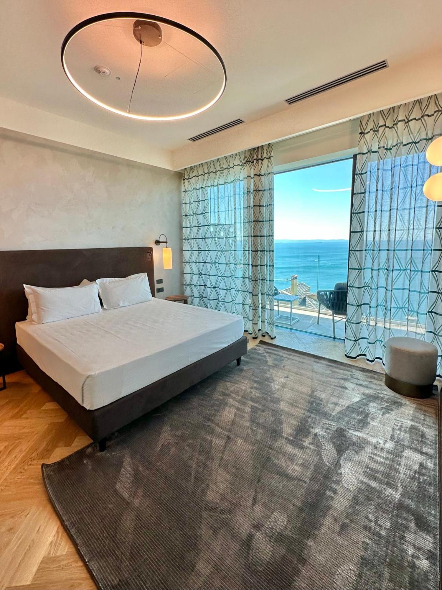 ترييستي Maximilian Suites المظهر الخارجي الصورة